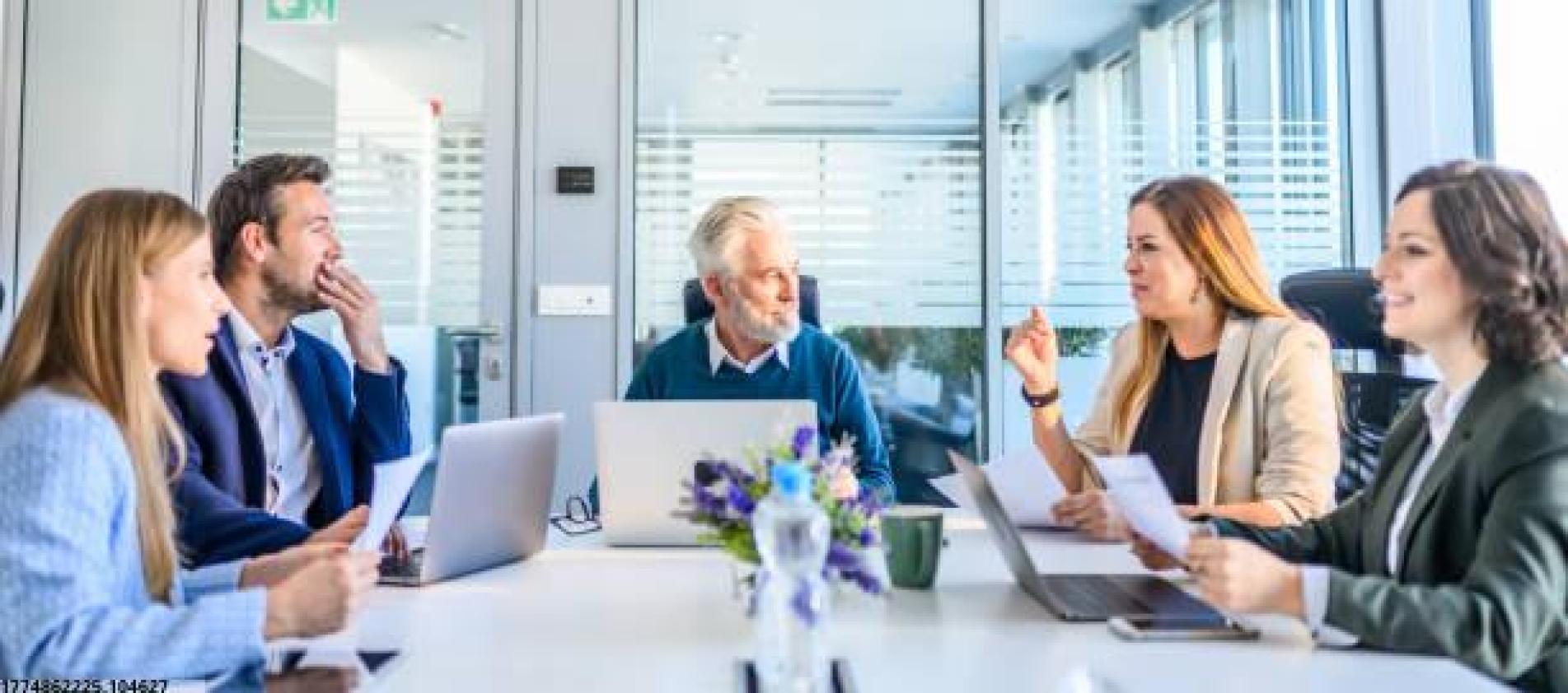 专业赛事讲解和分析